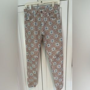 NWT AQRL flattering straight printed pant.